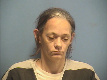 Mugshot of APRIL RAYBORN