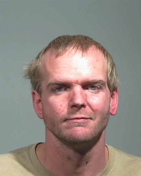 Mugshot of Tyler R Linscott