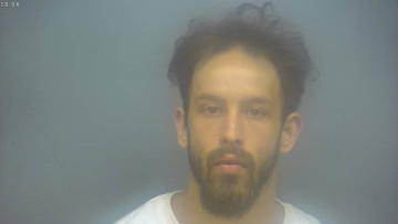 Mugshot of DEONTAE LA-MAR MIDDLETON