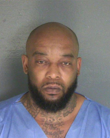 Mugshot of CARLTON T ROMAN