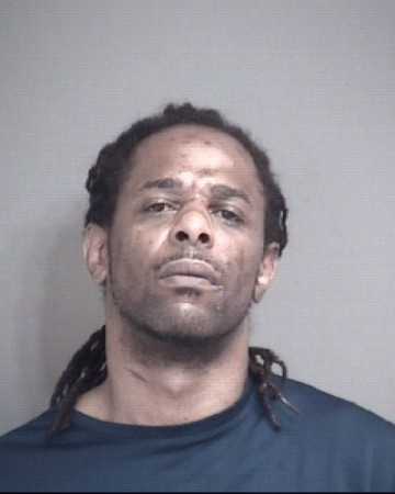 Mugshot of ROBERT DAUNYELL CROSS