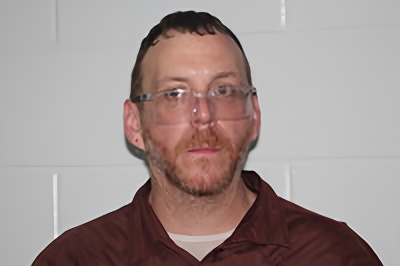 Mugshot of DENNIS L ROBERTS