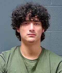 Mugshot of Isaiah Salinas