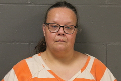 Mugshot of Amanda Faye Perry
