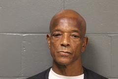 Mugshot of Robert Earl Chairs