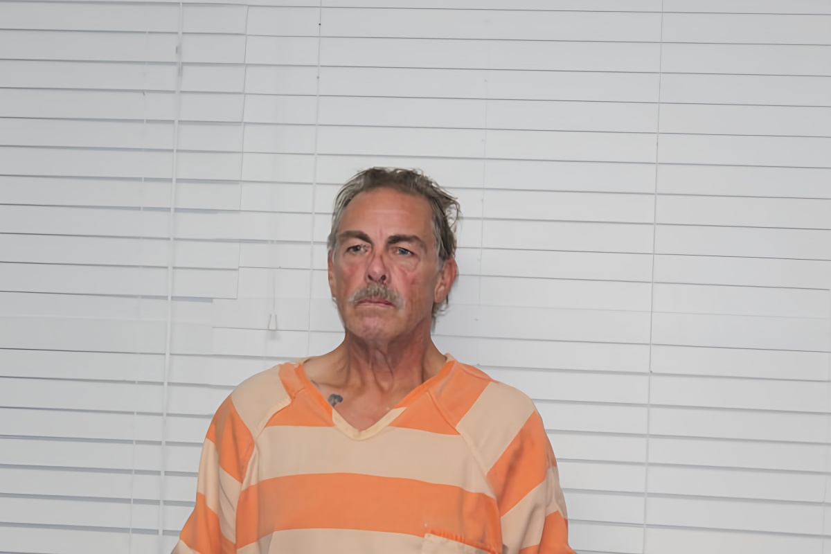 Mugshot of VINCENT EDWARD HAYHURST