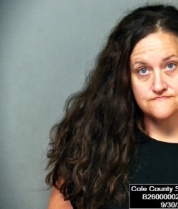 Mugshot of Courtney Lynn Decker