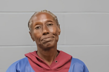 Mugshot of GABRIELLE DENICE THOMPSON