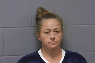 Mugshot of ASHLEY MARIE RUBLE HUNZINGER