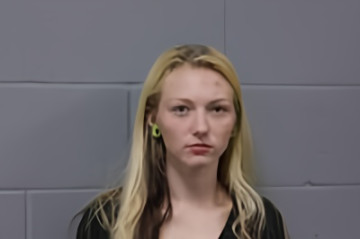 Mugshot of SHANIA MARIE WILSON-FAHRENBOCKER