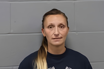 Mugshot of JESSICA LYNN SLUSSER