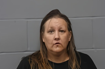 Mugshot of JAMIE ANNETTE TOZIER