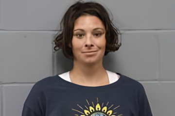 Mugshot of JILLIANNE MARIE RENFROW