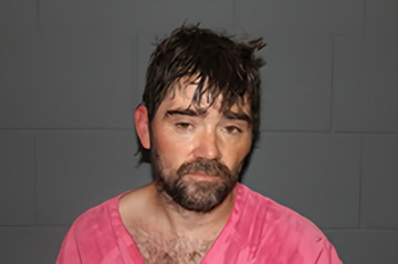 Mugshot of JONATHAN MOORE