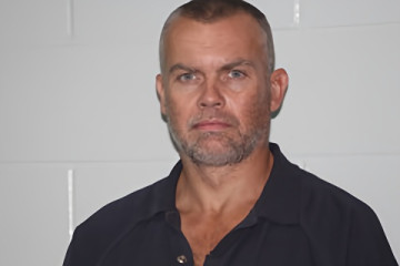 Mugshot of JONATHAN D WOOD