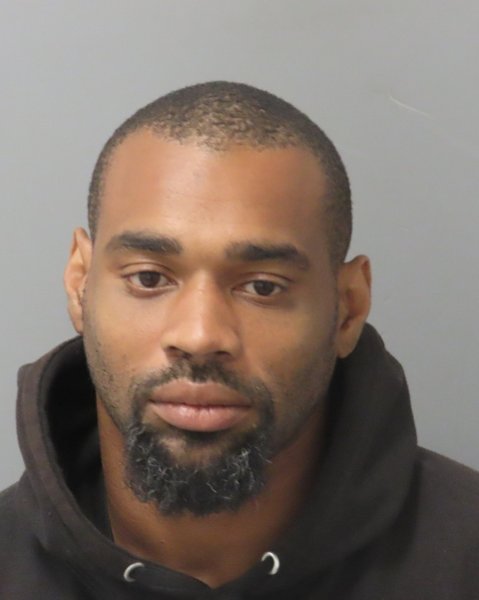 Mugshot of DARON C OSCAR