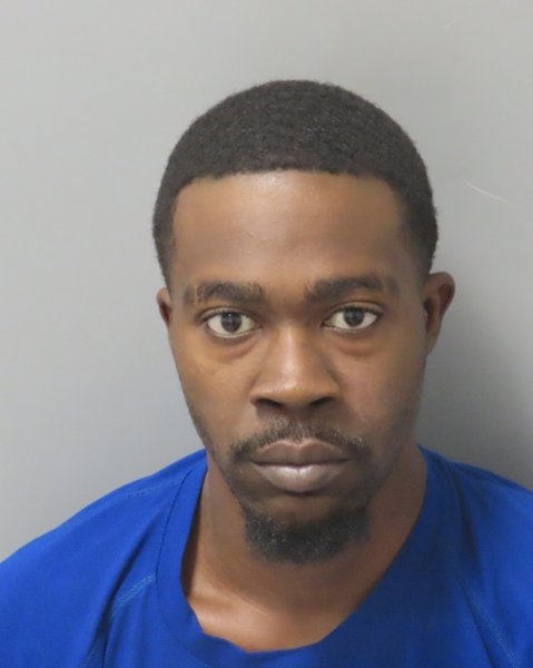 Mugshot of KESHAWN J REEVES
