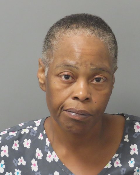 Mugshot of SHAUNTELLE M SANDERS