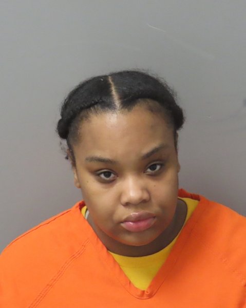 Mugshot of DIAMOND MARSHAEVIA BAUCOM