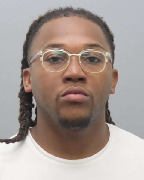 Mugshot of SHIQUIS D BROWN