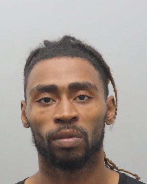 Mugshot of TRAVEZ DAVON TAYLOR