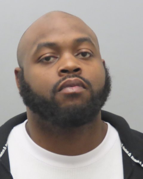 Mugshot of DENNIS A MCCRAY