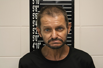Mugshot of Christopher Ray Henderson