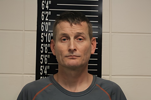 Mugshot of Robbie Earl Bearden