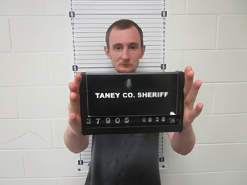 Mugshot of LUKE G DODD