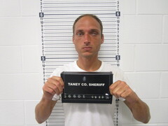 Mugshot of LANCE A CHITTY