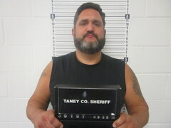 Mugshot of DANIEL G BARHUM