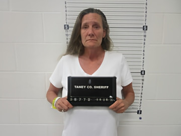 Mugshot of SHAWNA T COTHRAN
