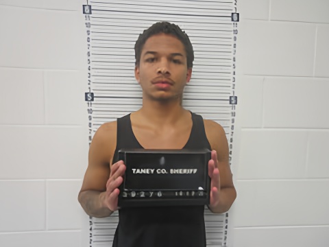 Mugshot of JAHUNN M HILL