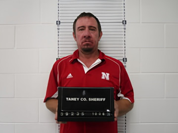 Mugshot of BENJAMIN D HARRIS