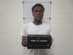 Mugshot of MARTAVIOUS D JOHNSON