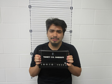Mugshot of OLIVER N BARBOZA