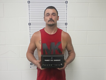 Mugshot of JESSE R MCKNIGHT