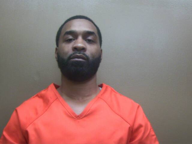 Mugshot of ROBERT L JR BELTON
