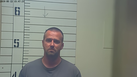 Mugshot of JUSTIN L TIPTON