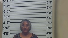 Mugshot of MINNIE P QUINN