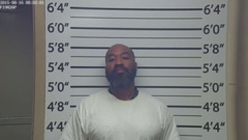 Mugshot of TAVARIS L MOSLEY