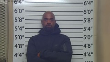 Mugshot of JEFFREY D HUNTER