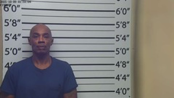 Mugshot of WILLIE L WHITE