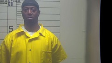 Mugshot of ANTONIO D BRINKER