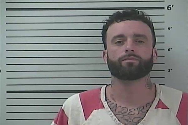 Mugshot of RIVERS BRENNON FAYARD