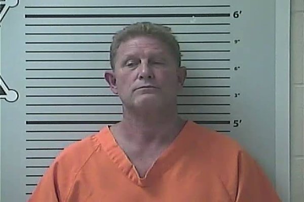 Mugshot of TROY A SNAVELY