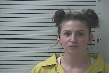 Mugshot of DAIZEY MAE PAULETTE