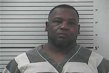 Mugshot of DAEMOND LEMONT VINNETT