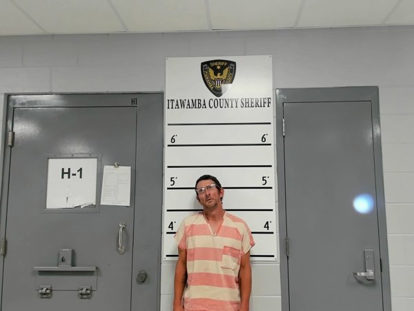 Mugshot of KELLEY HUSTON