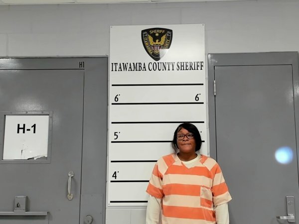 Mugshot of AMERA CRUMP